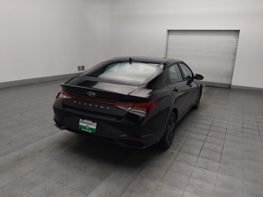 Used 2023 Hyundai Elantra SEL image 9