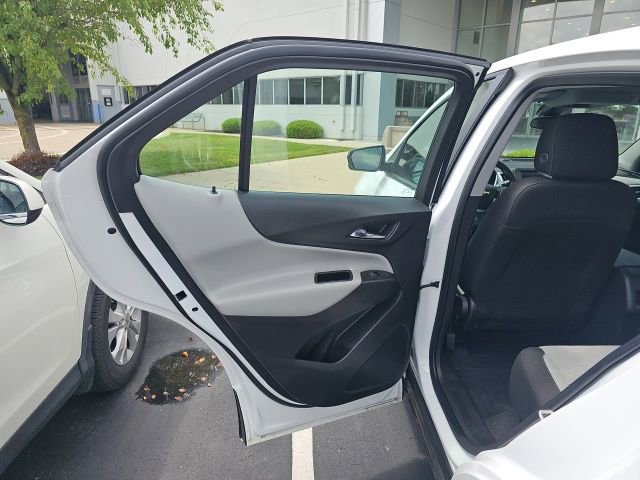 Used 2024 Chevrolet Equinox LS FWD image 23