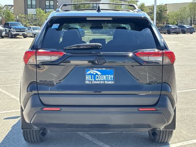 Used 2025 Toyota RAV4 XLE Premium FWD image 5