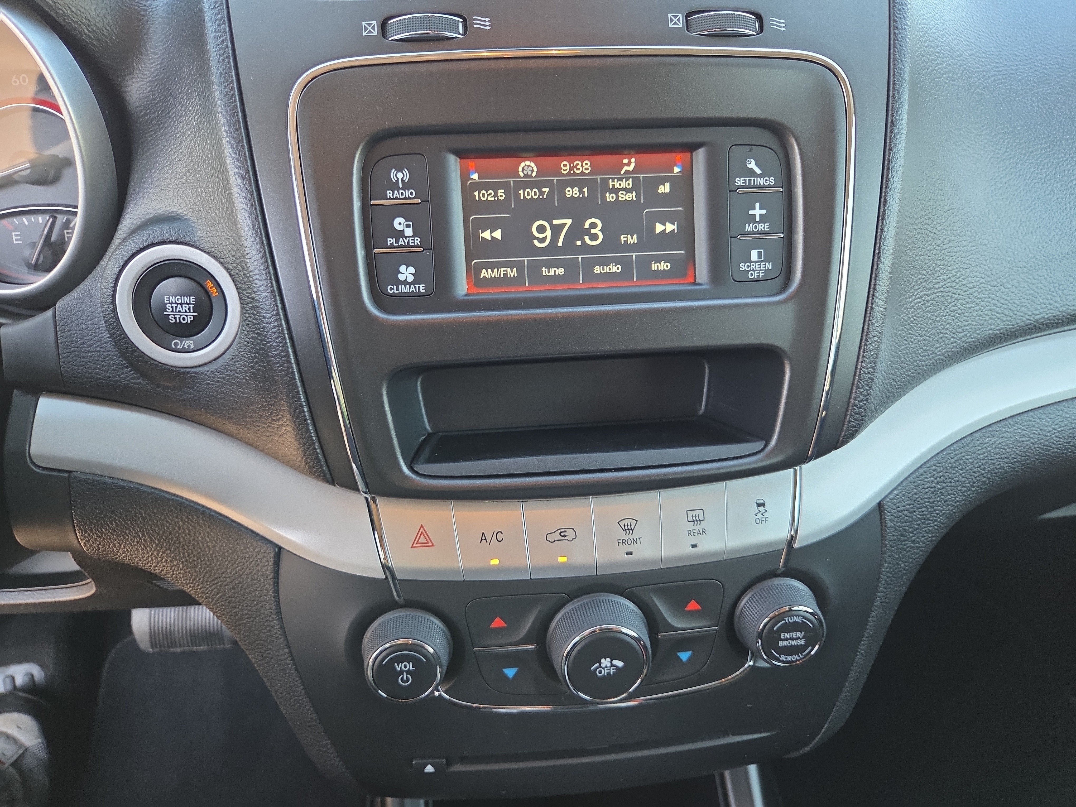 Used 2019 Dodge Journey SE FWD image 27