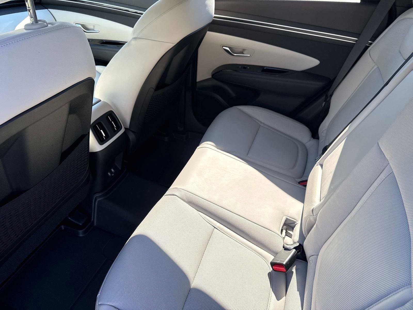 Used 2024 Hyundai Tucson Limited image 14