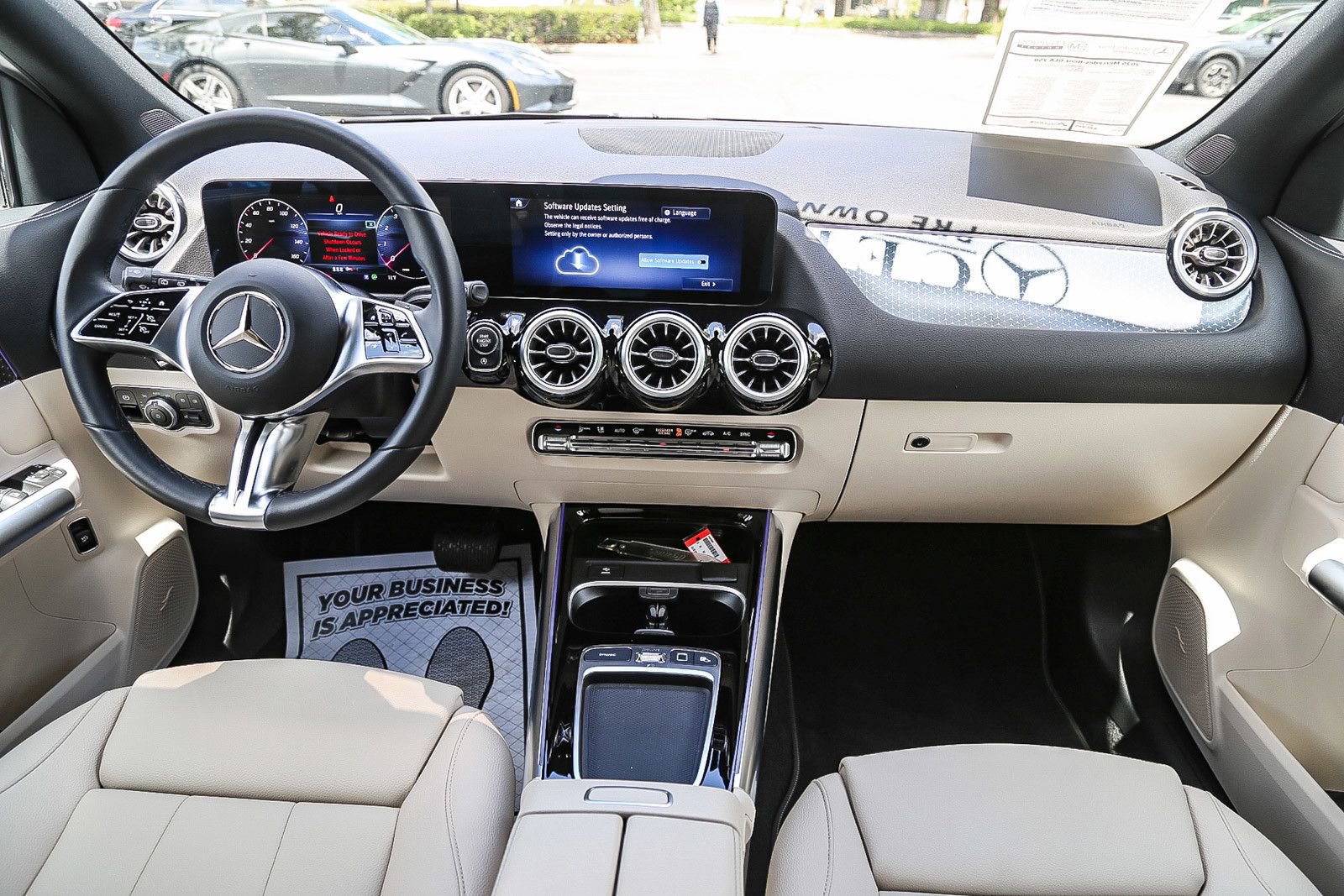 Certified 2025 Mercedes-Benz GLA 250 image 10