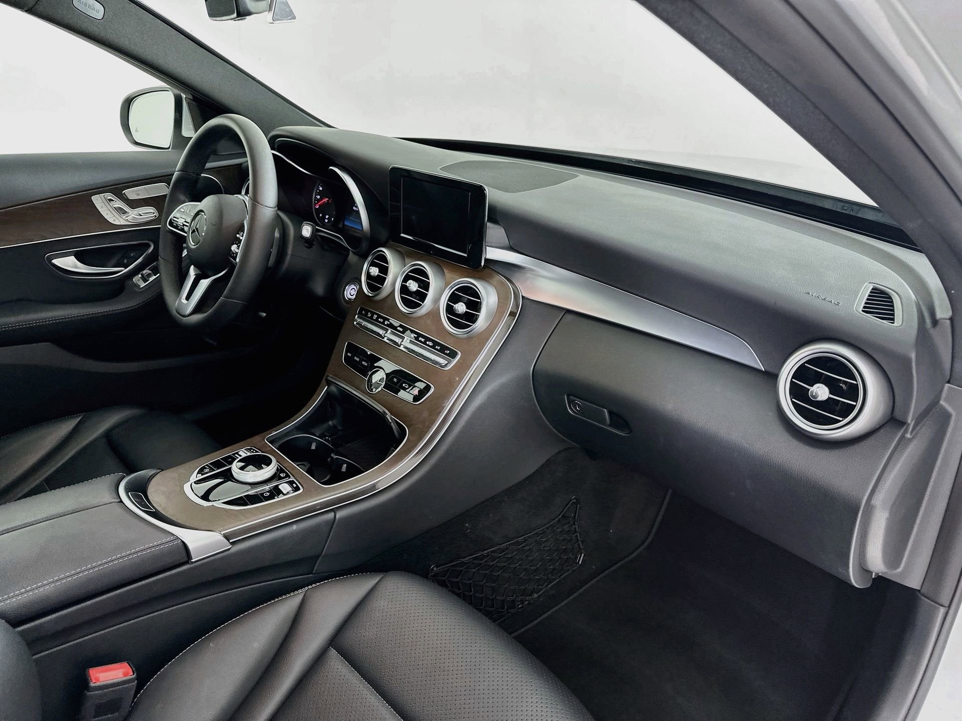 Used 2019 Mercedes-Benz C 300 4MATIC Sedan image 29