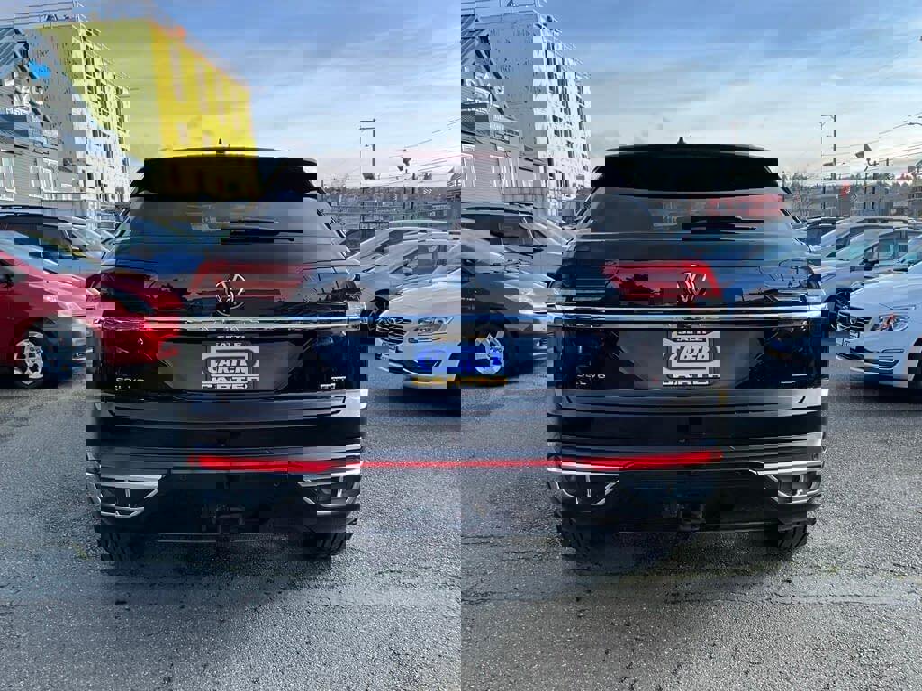 Used 2022 Volkswagen Atlas Cross Sport SEL Premium R-Line image 7