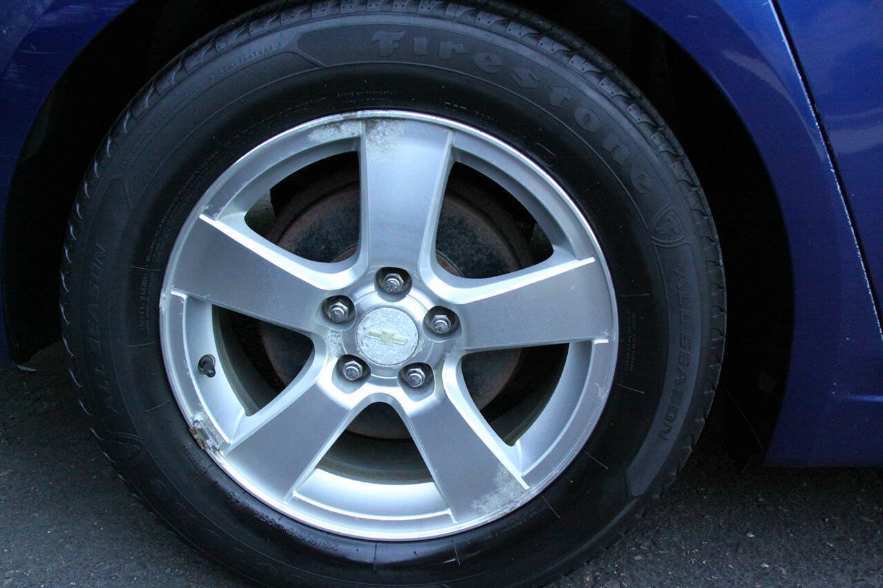 Used 2012 Chevrolet Cruze LT FWD image 36