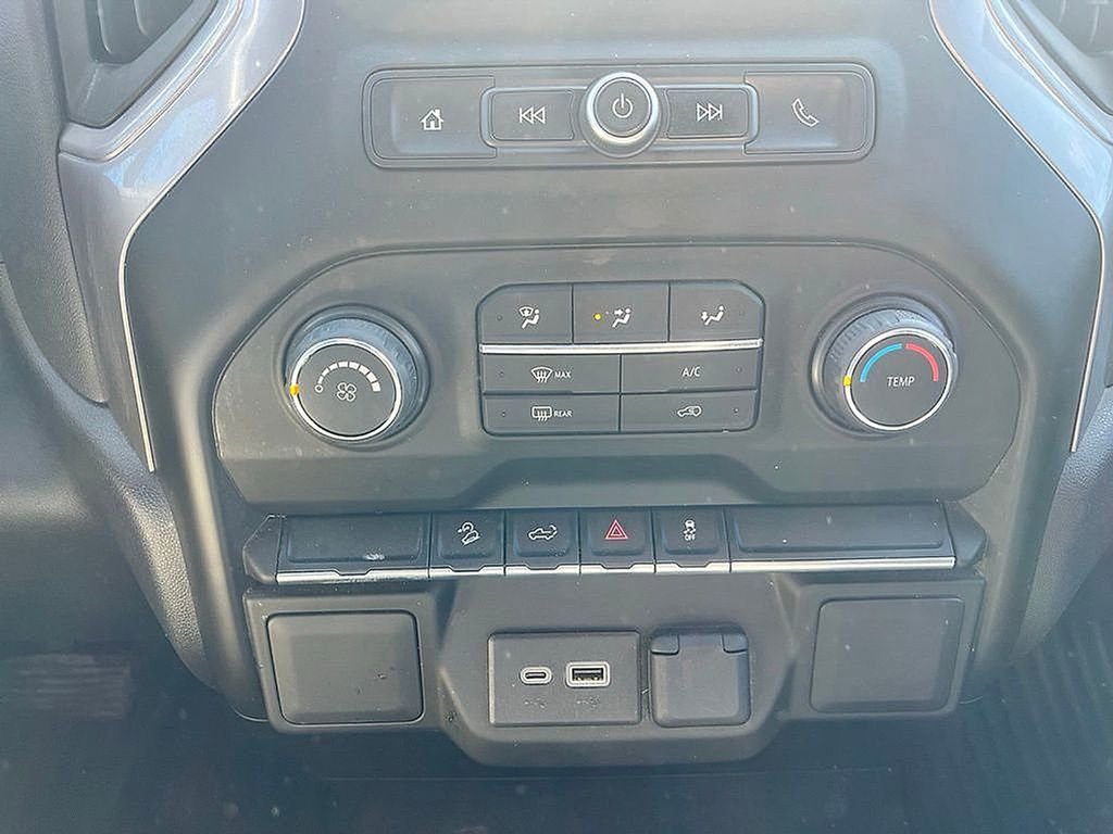 Used 2021 Chevrolet Silverado 1500 Custom Trail Boss w/ LPO, Dark Essentials Package image 17