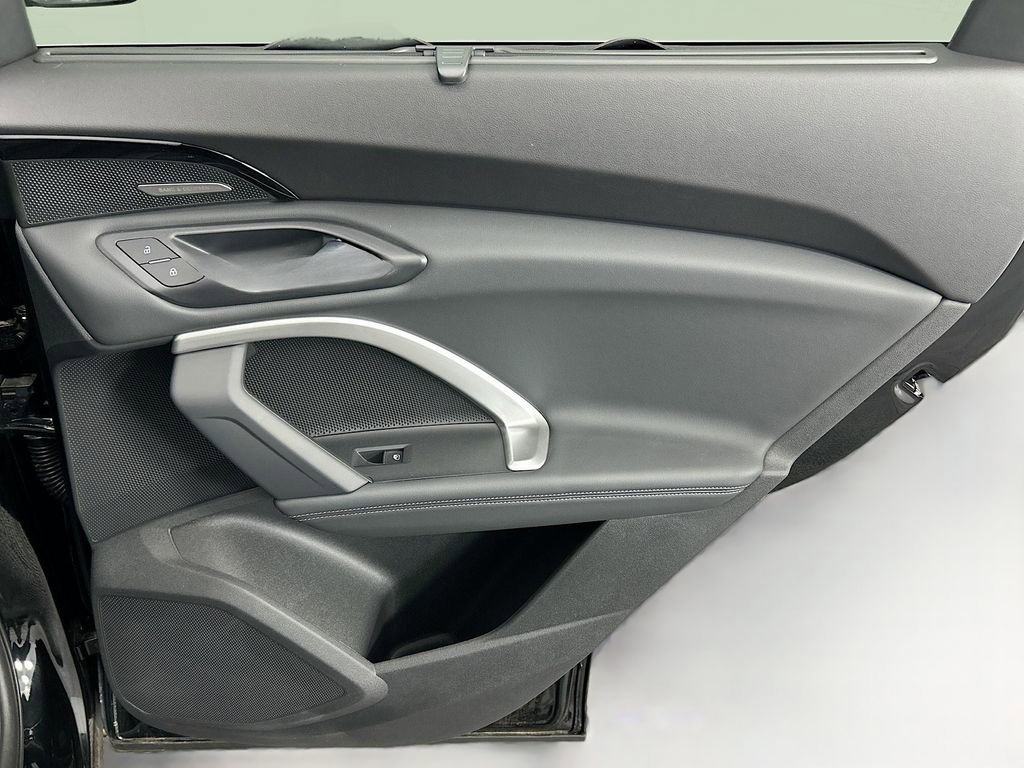 Used 2025 Audi Q5 Premium Plus w/ Premium Plus image 27