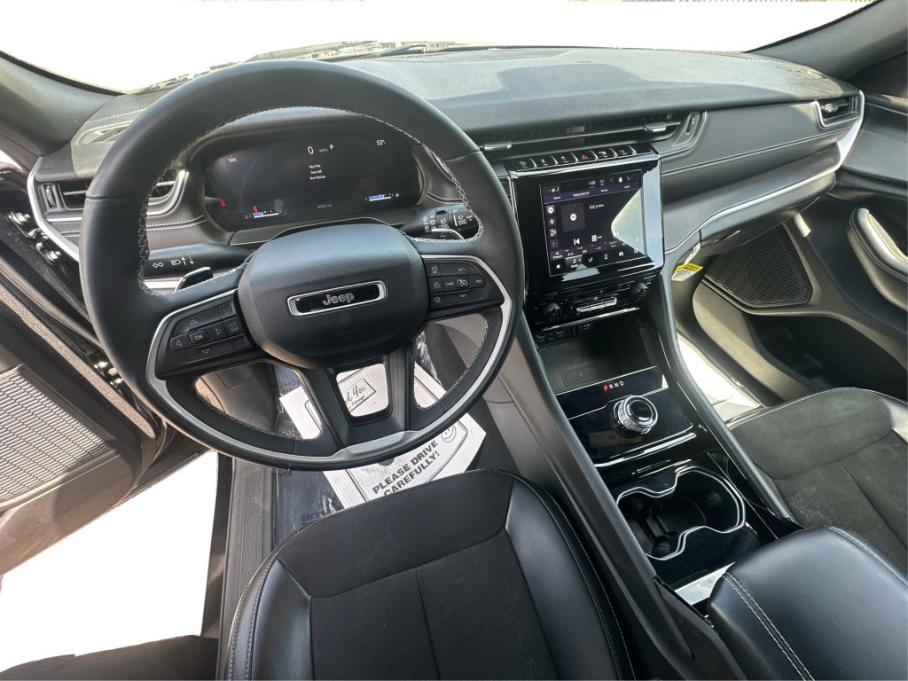 Used 2023 Jeep Grand Cherokee Altitude image 34