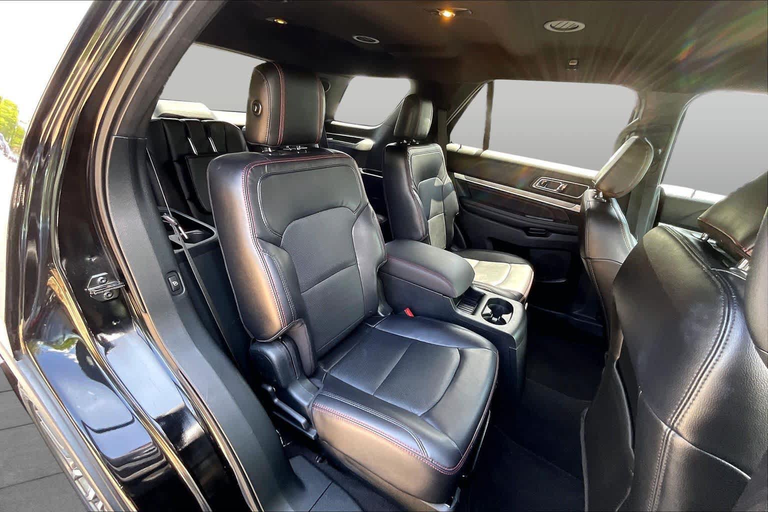 Used 2018 Ford Explorer Sport AWD/4WD image 26