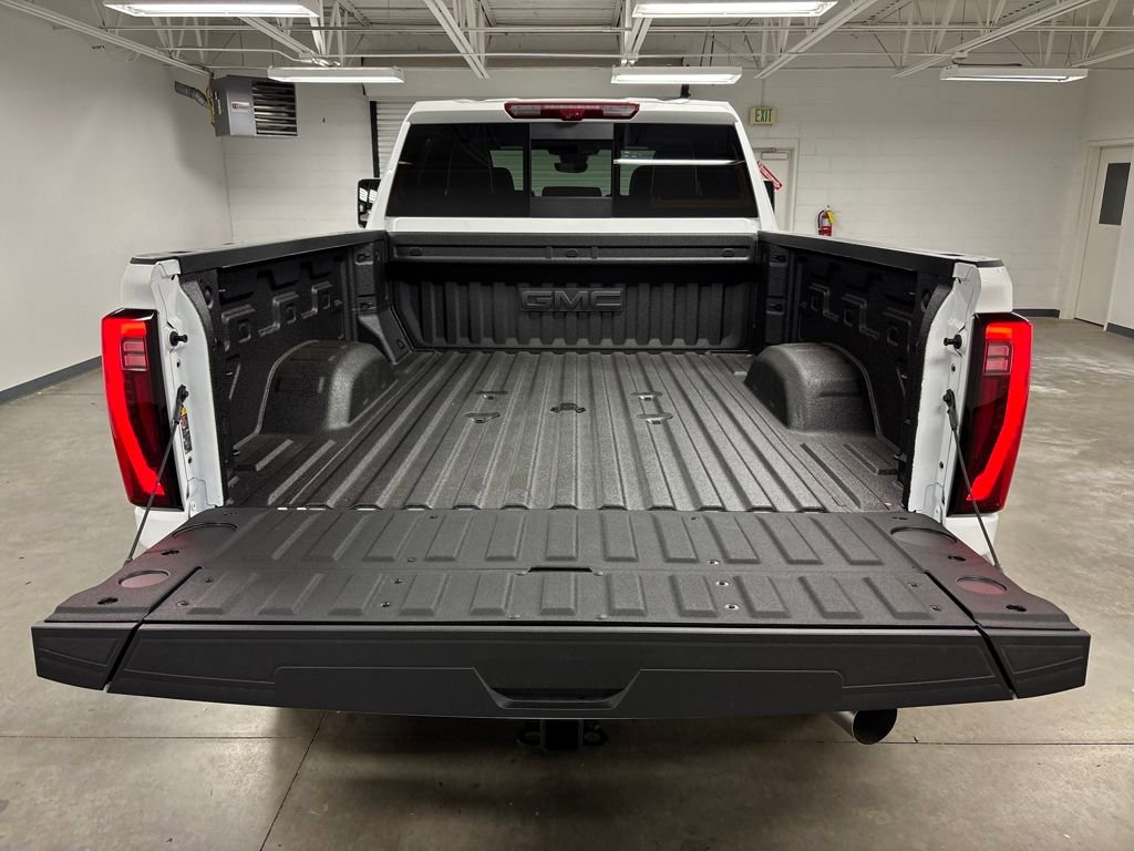 New 2026 GMC Sierra 2500 Denali Ultimate w/ Max Trailering Package image 17