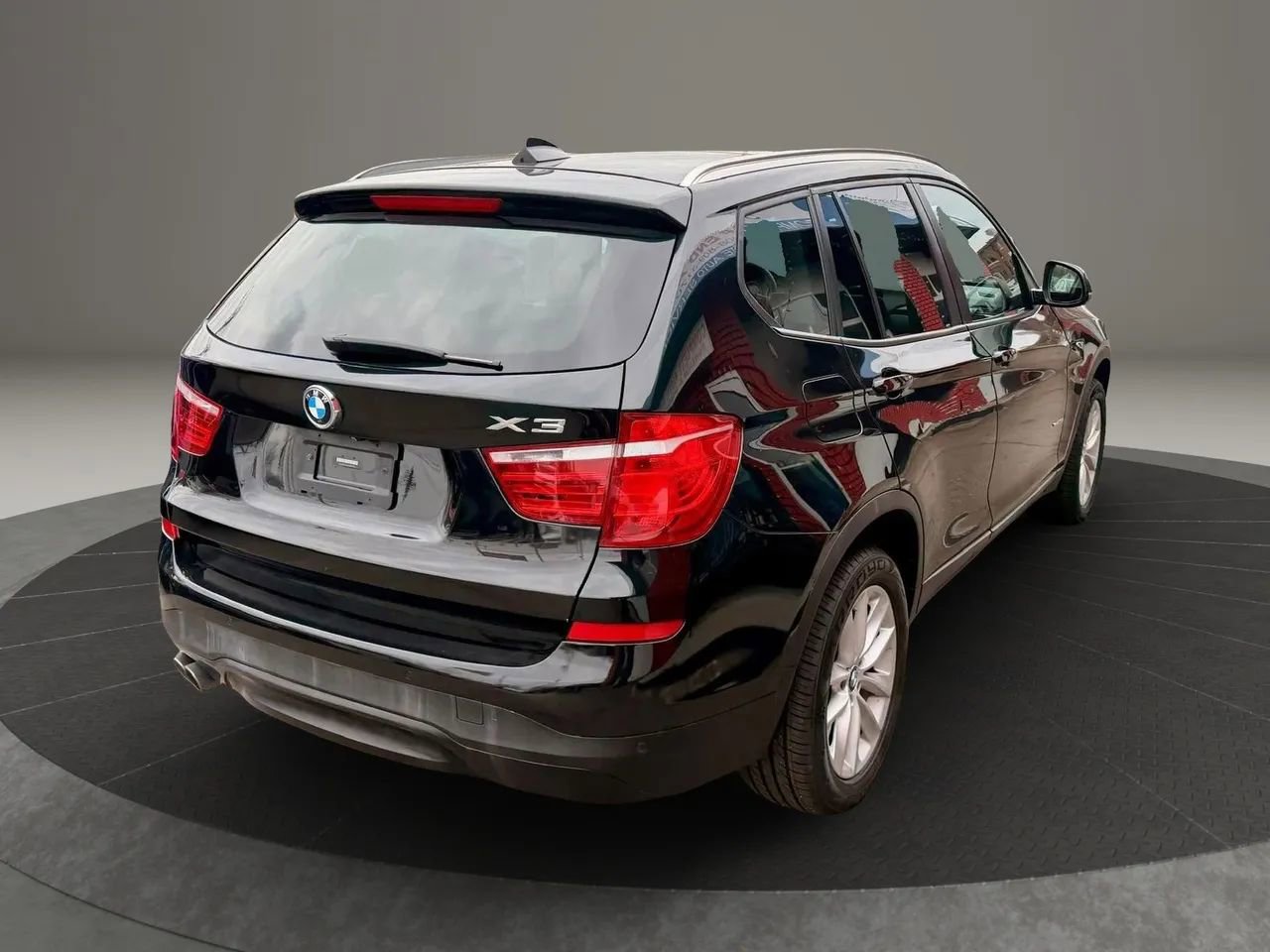 Used 2016 BMW X3 xDrive28i w/ Premium Package AWD/4WD image 4