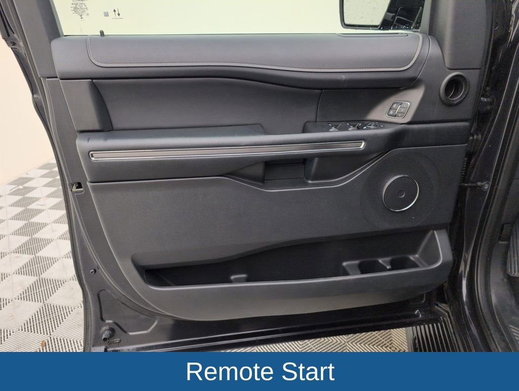 Certified 2024 Ford Expedition XLT image 40