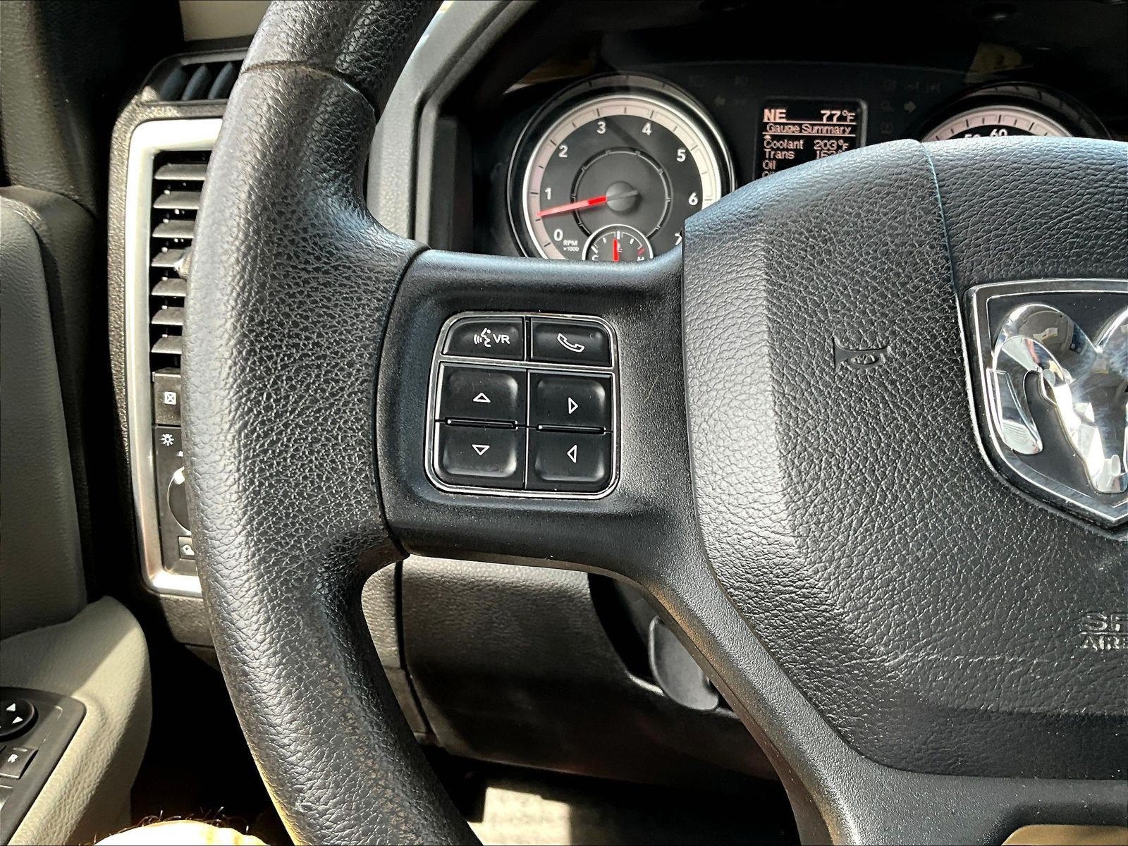Used 2020 RAM 1500 Classic SLT AWD/4WD image 10