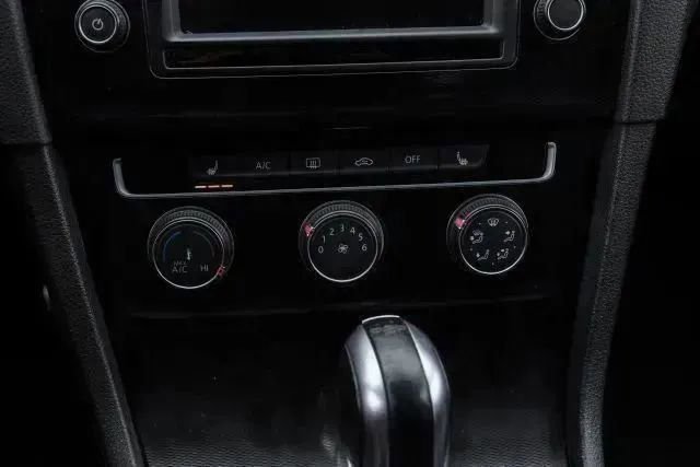 Used 2016 Volkswagen GTI SE w/ Lighting Package (SEL) image 31