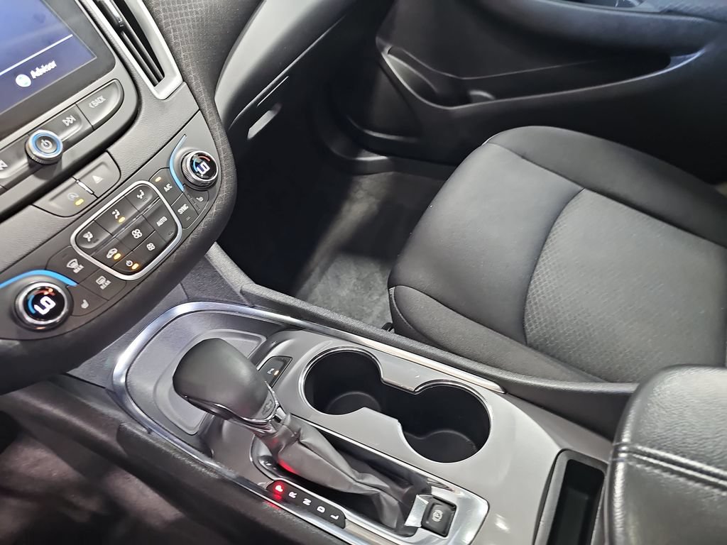 Used 2024 Chevrolet Malibu LT FWD image 25