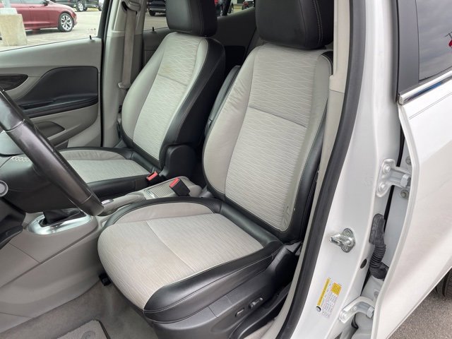 Used 2016 Buick Encore FWD image 21