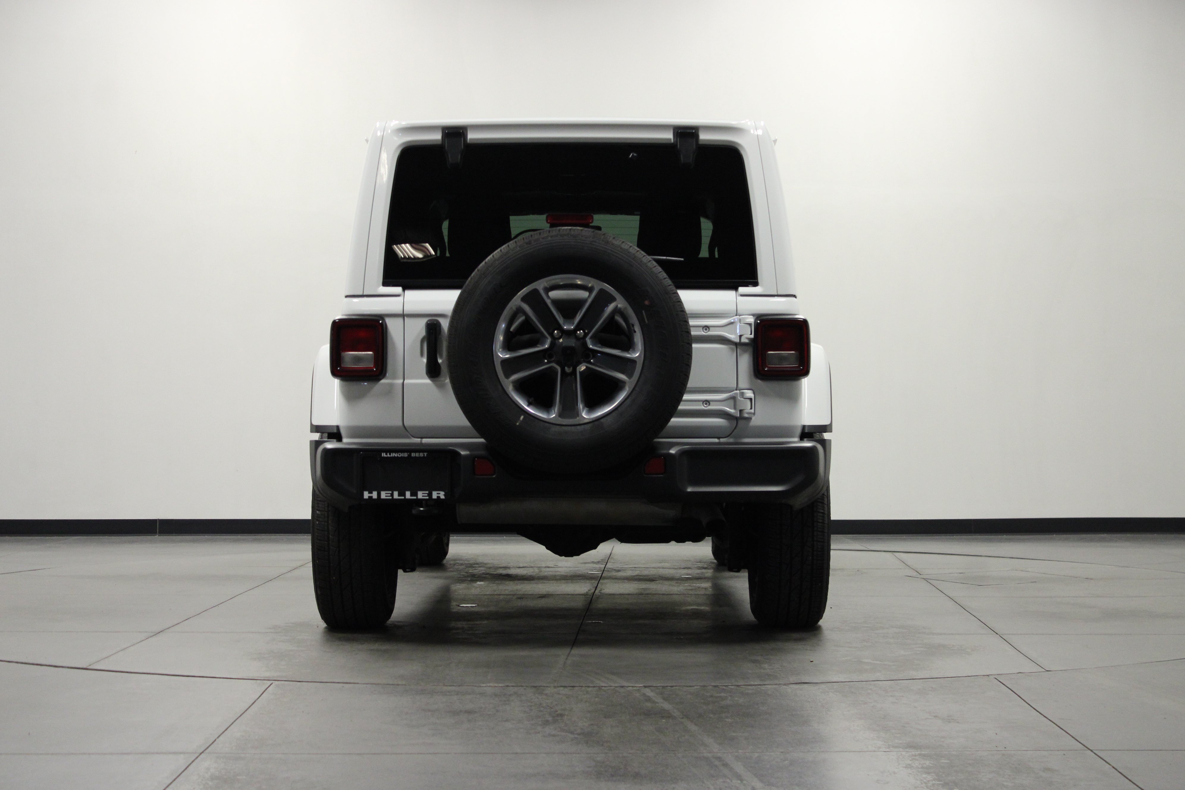 Used 2023 Jeep Wrangler Unlimited Sahara AWD/4WD image 5