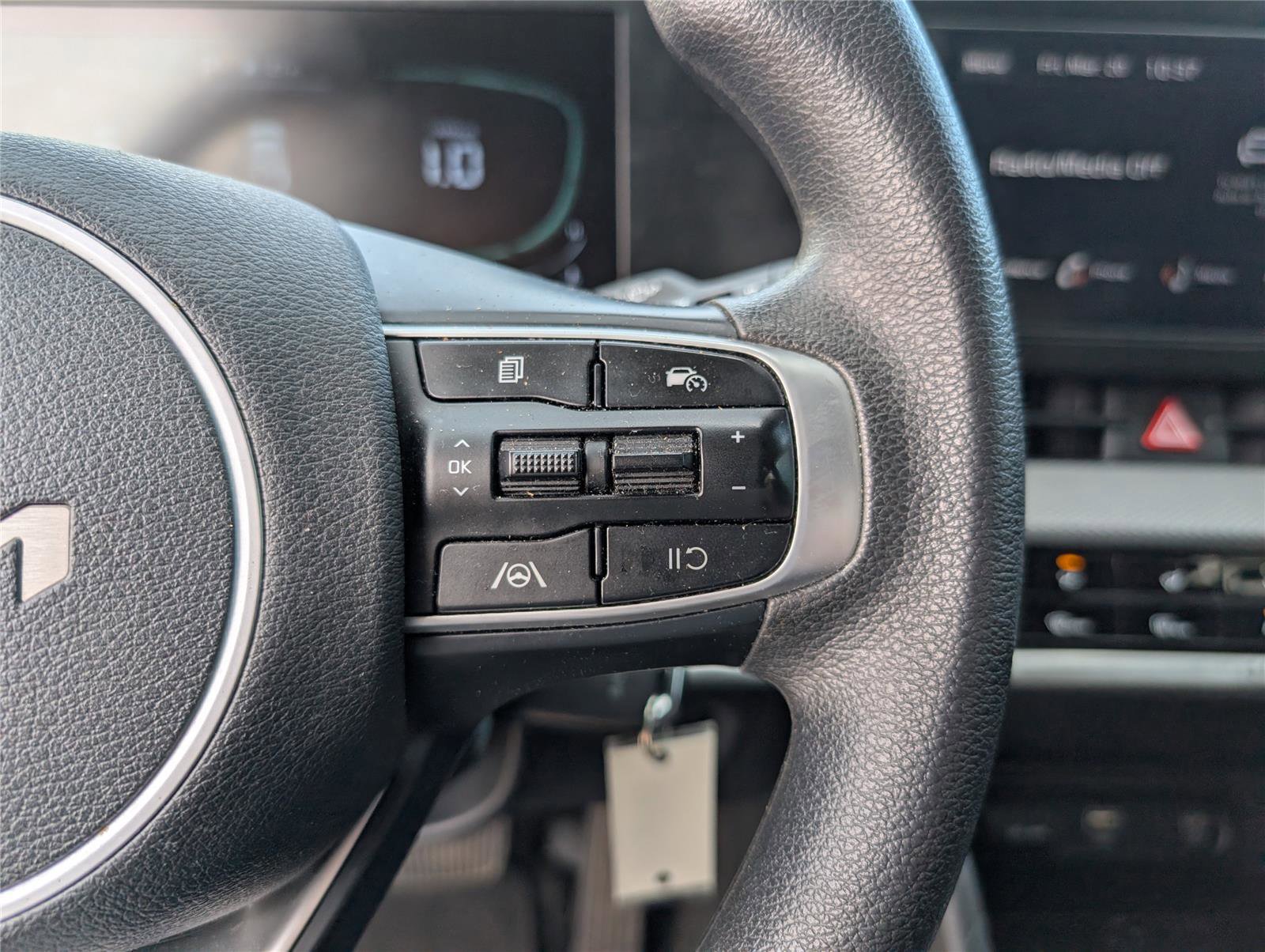 Used 2023 Kia Sportage LX image 23