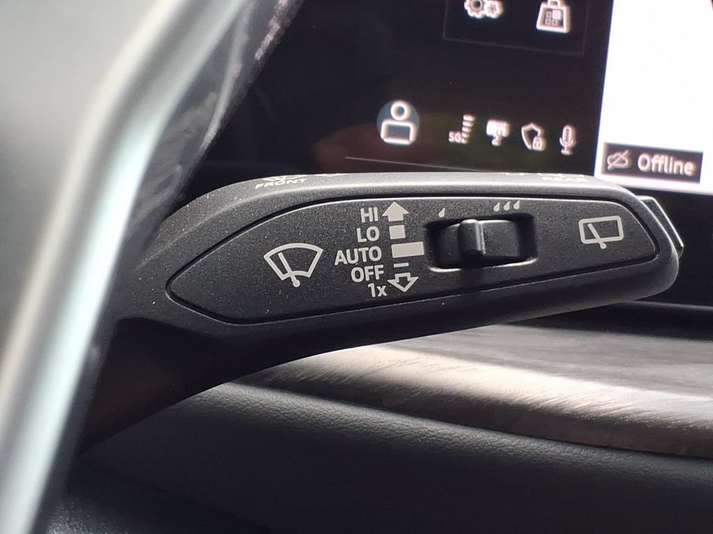 Used 2025 Audi Q5 Premium w/ Convenience Package AWD/4WD image 33