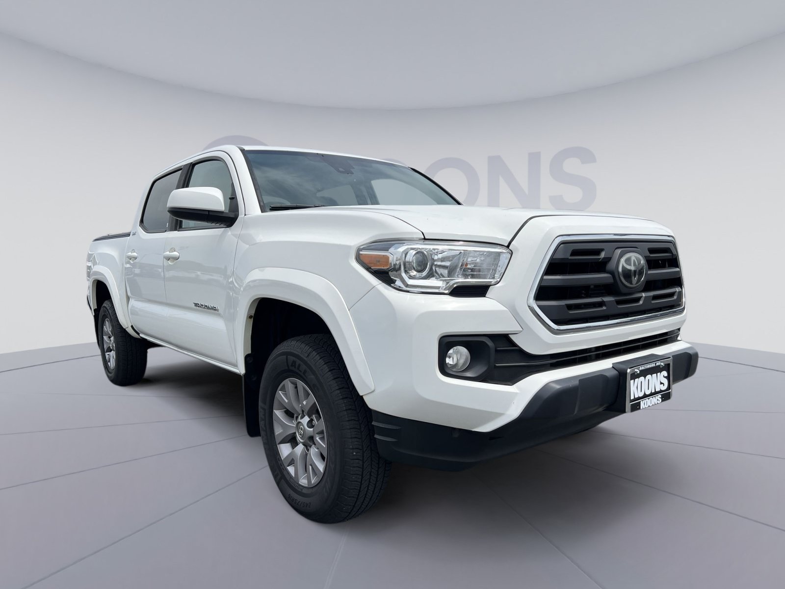 Used 2019 Toyota Tacoma SR5 AWD/4WD image 10
