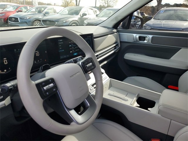 Used 2025 Hyundai Santa Fe SEL image 18