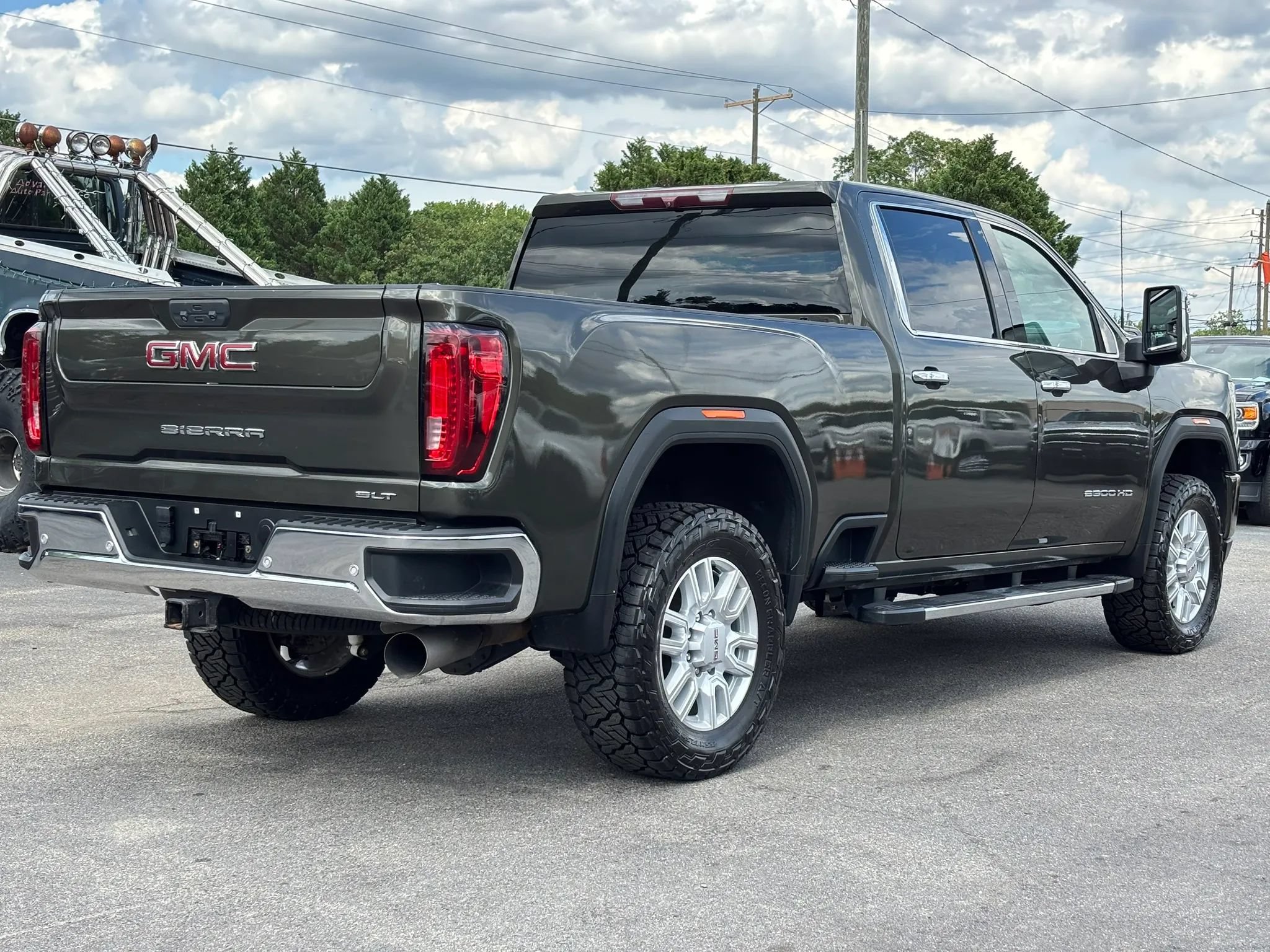 Used 2022 GMC Sierra 2500 SLT AWD/4WD image 4