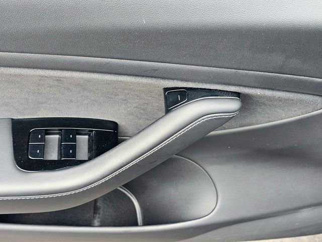 Used 2018 Tesla Model 3 Mid Range image 19