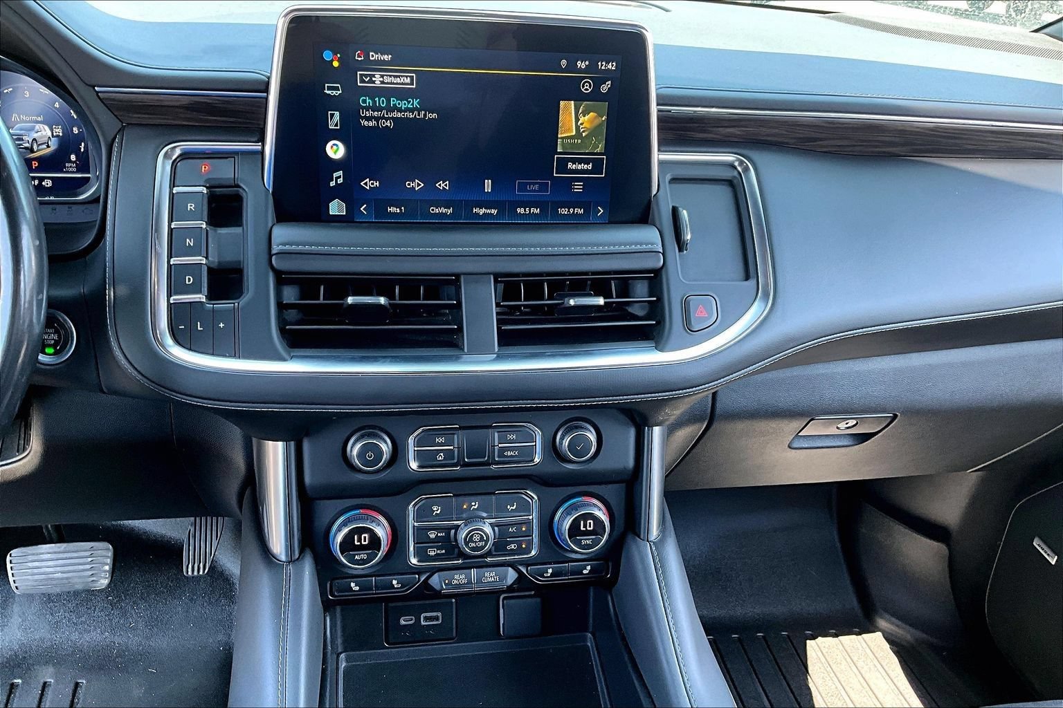 Used 2022 Chevrolet Suburban LT AWD/4WD image 22
