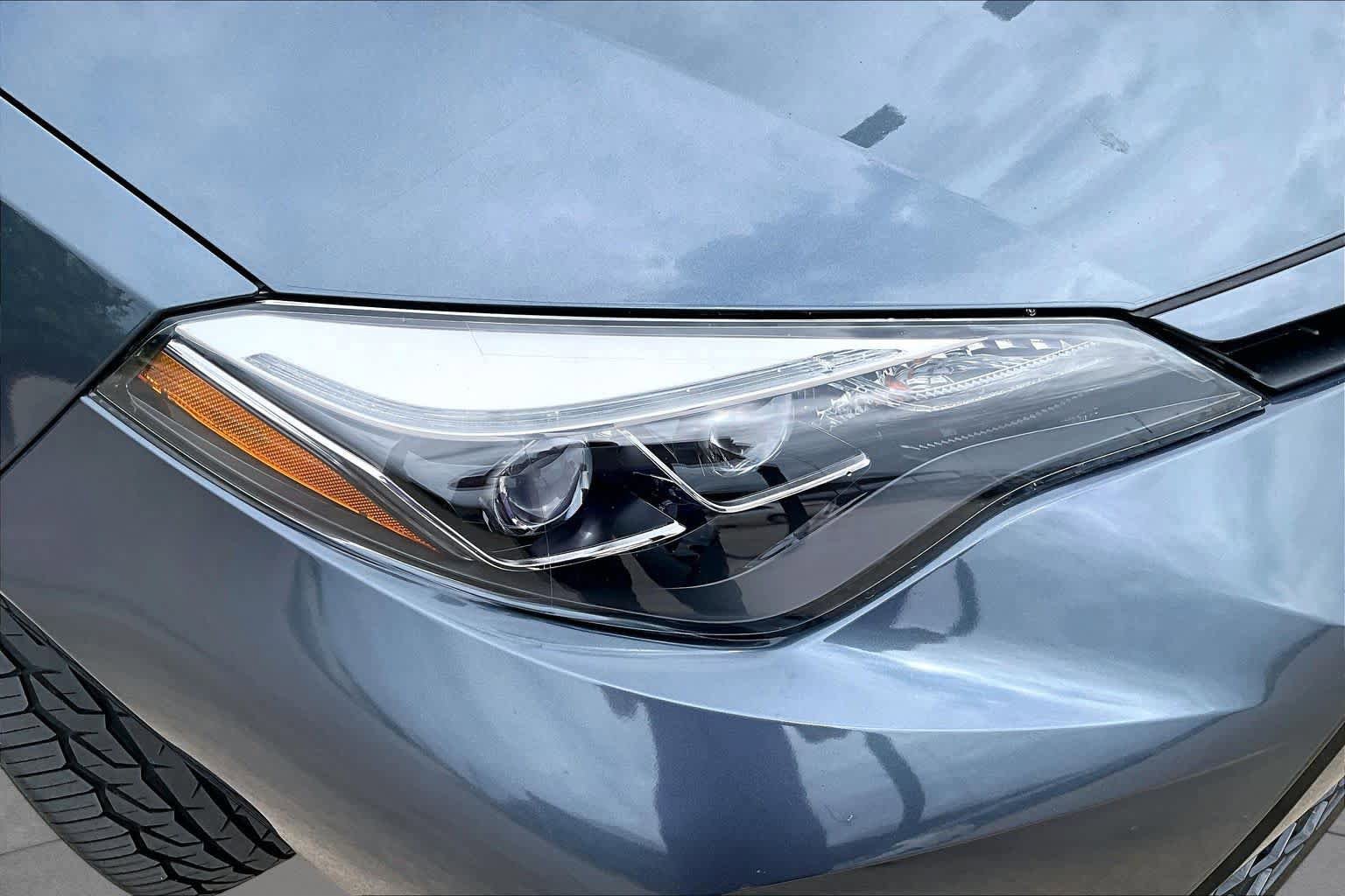Used 2018 Toyota Corolla SE FWD image 26