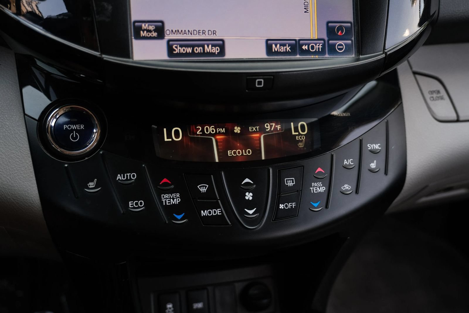 Used 2014 Toyota RAV4 EV FWD image 24