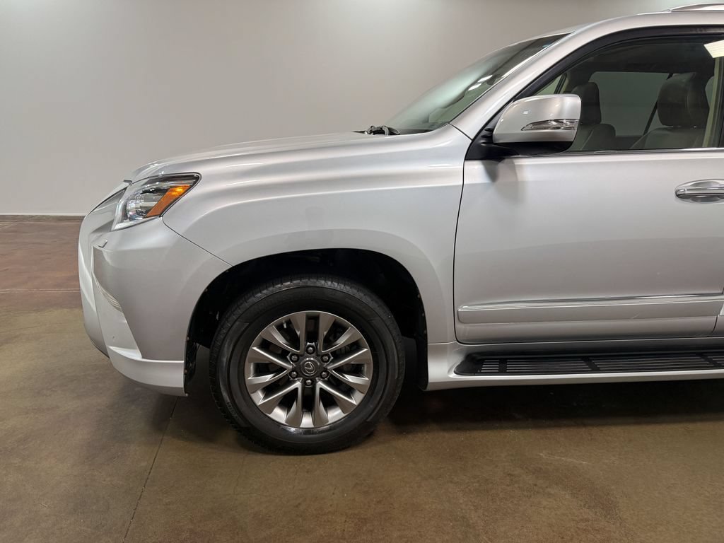 Used 2017 Lexus GX 460 Luxury AWD/4WD image 38