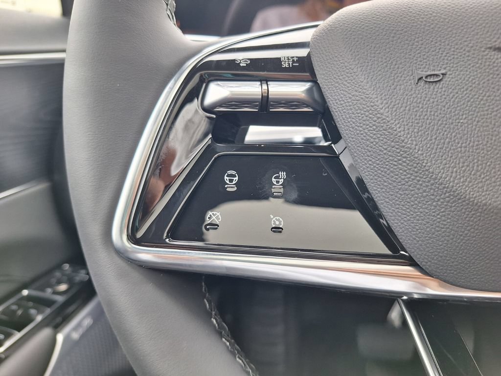 New 2026 Cadillac Lyriq Premium Luxury RWD image 21