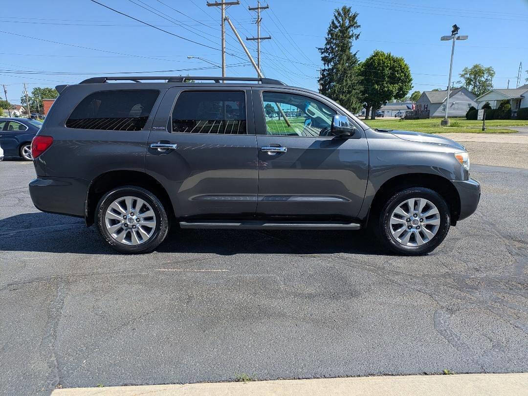 Used 2011 Toyota Sequoia Platinum AWD/4WD image 5
