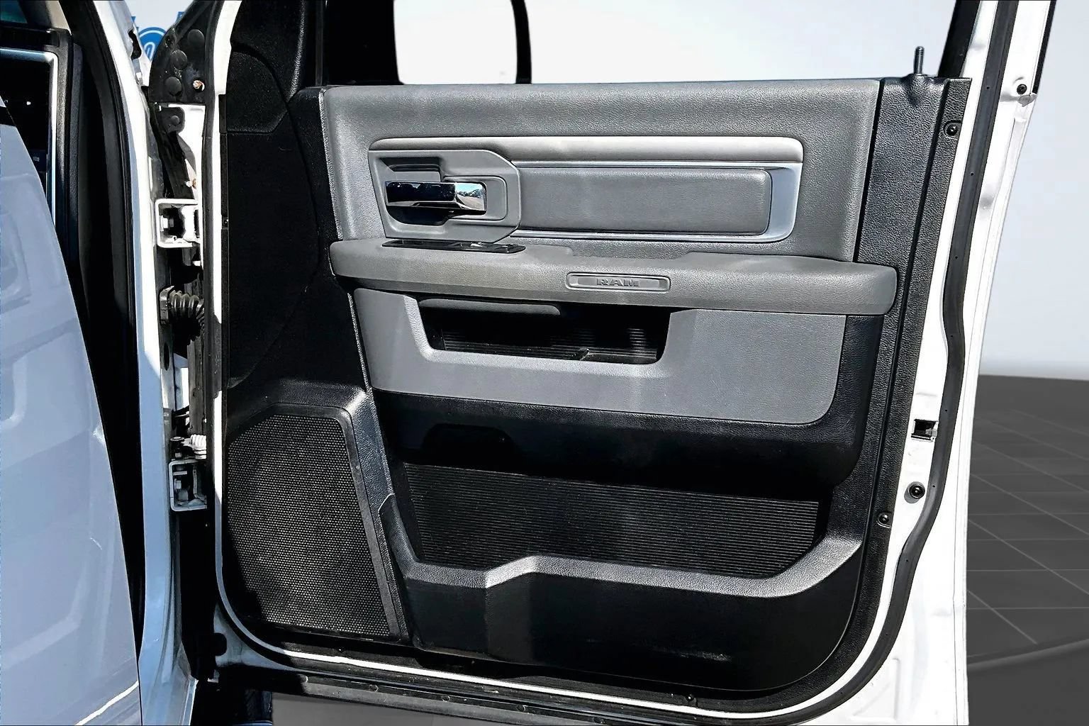 Used 2014 RAM 1500 Classic SLT RWD image 28