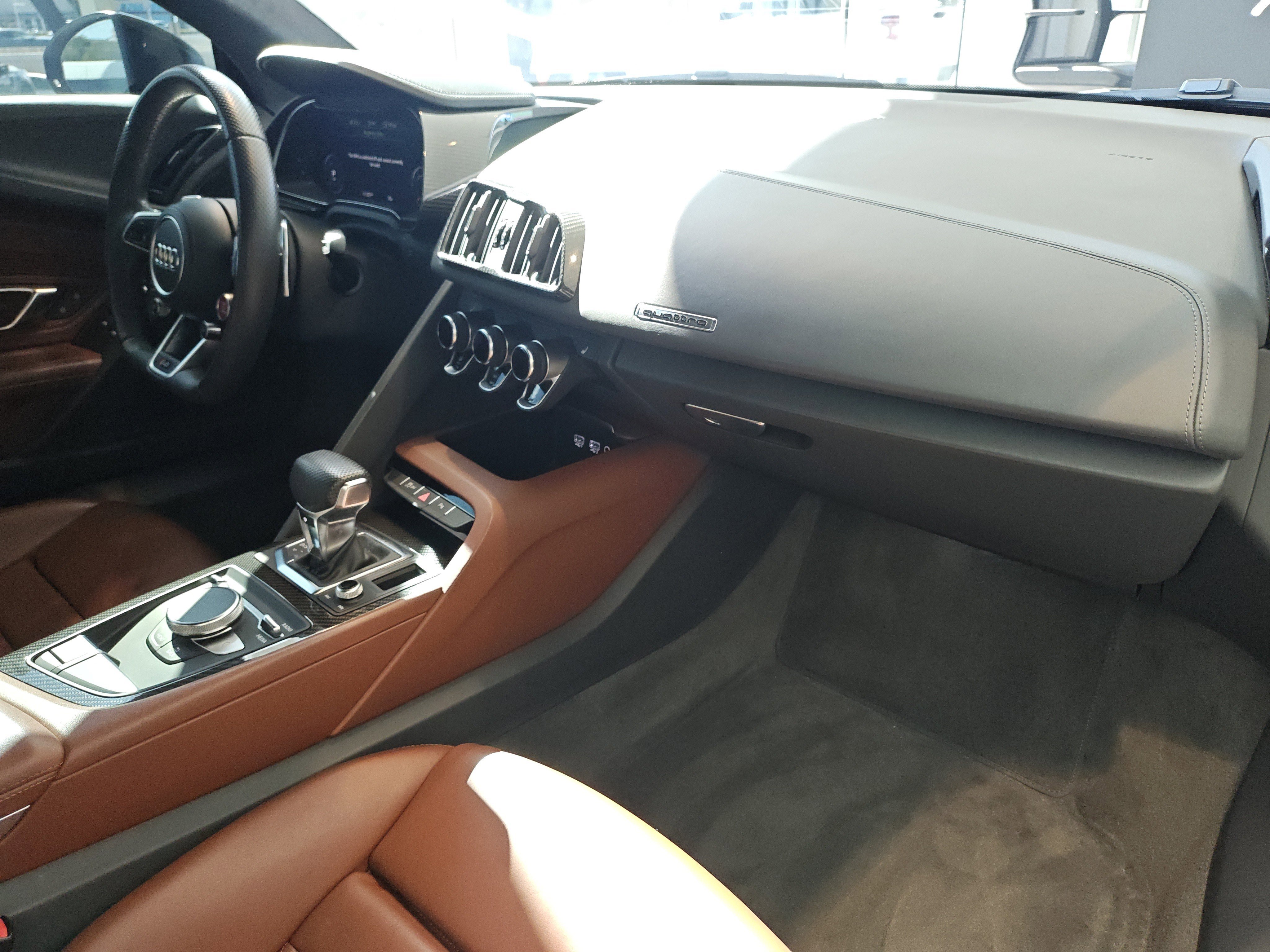 Used 2018 Audi R8 V10 plus image 17