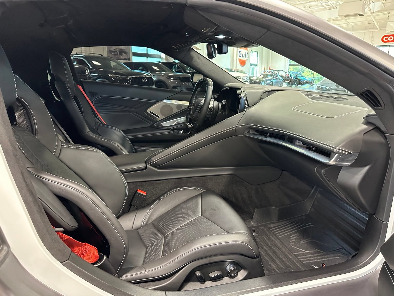 Used 2025 Chevrolet Corvette Z06 RWD image 34
