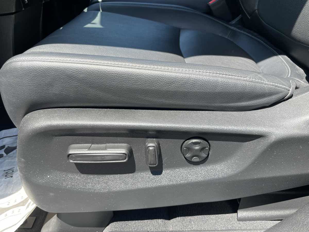 Used 2023 Honda Odyssey EX-L image 24