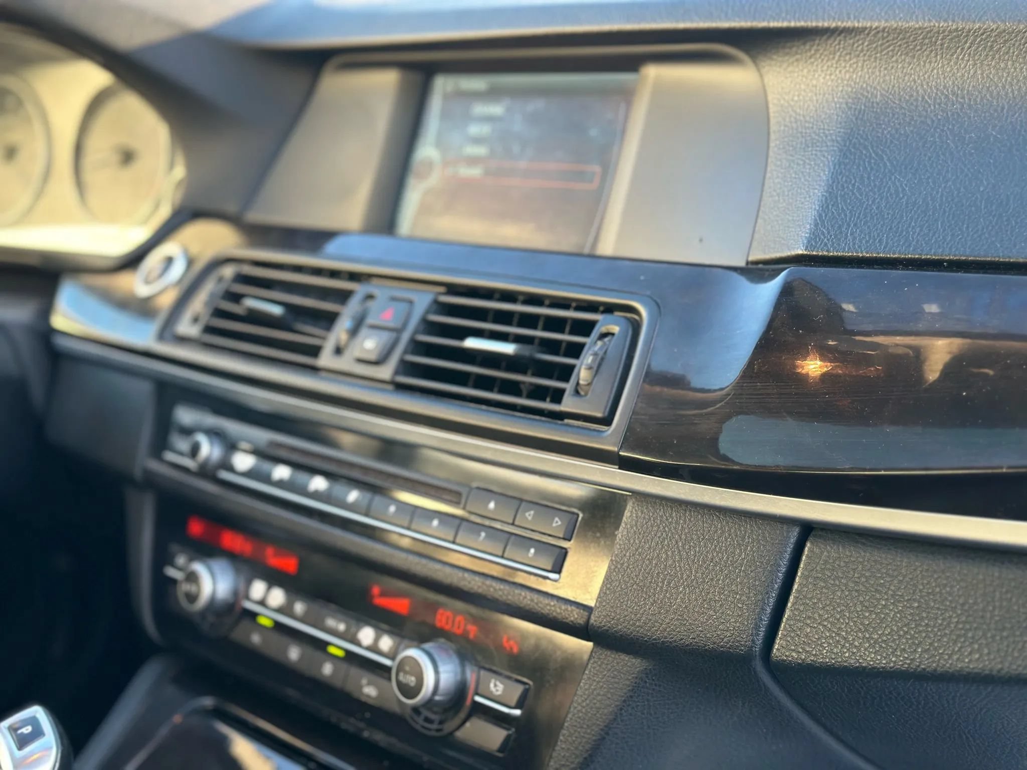 Used 2011 BMW 528i Sedan RWD image 10