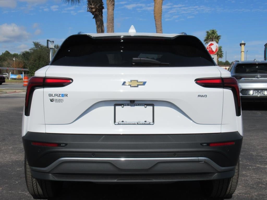 New 2025 Chevrolet Blazer EV LT w/ Super Cruise Package AWD/4WD image 5