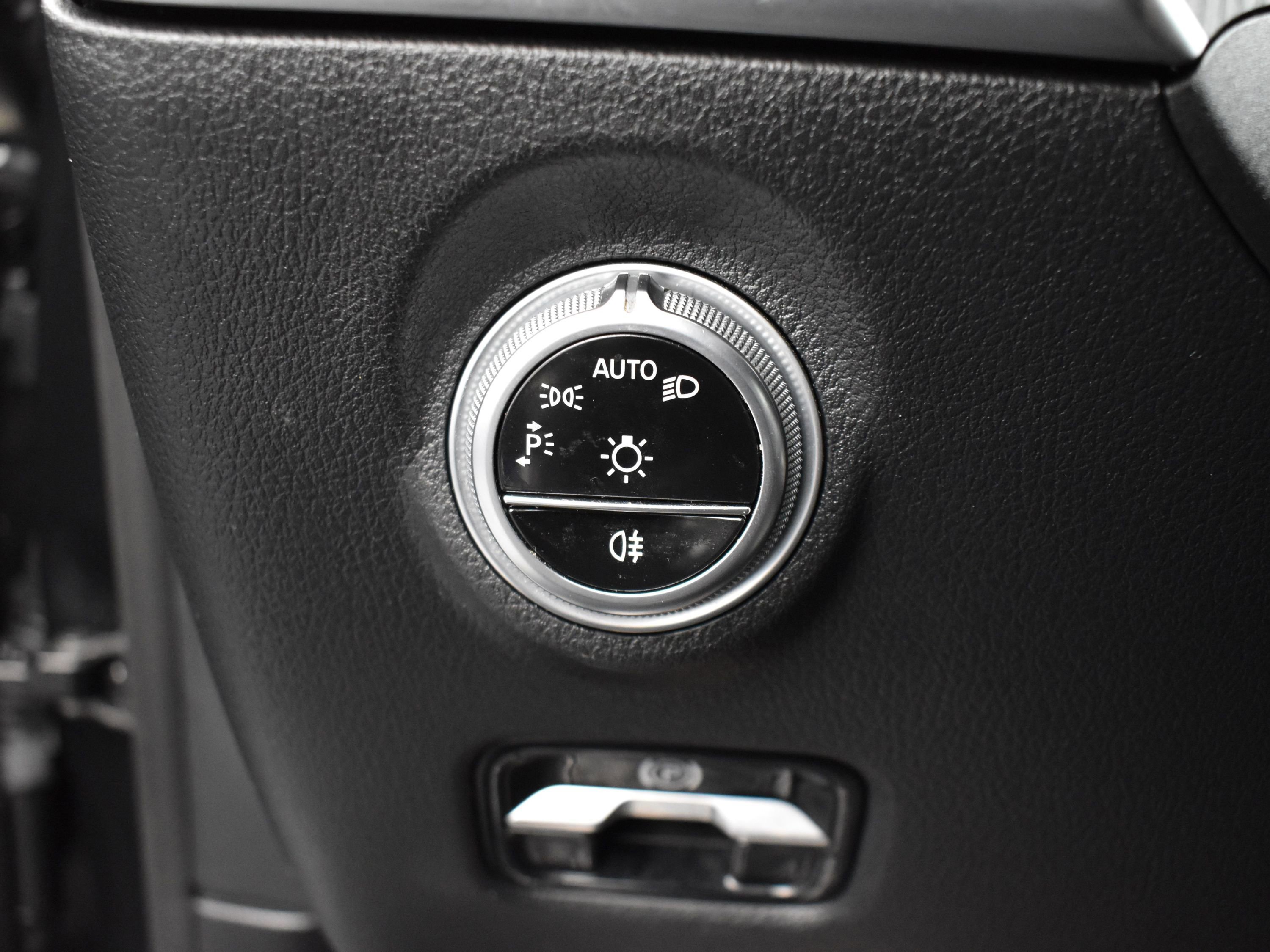 Used 2022 Mercedes-Benz C 300 4MATIC Sedan image 13