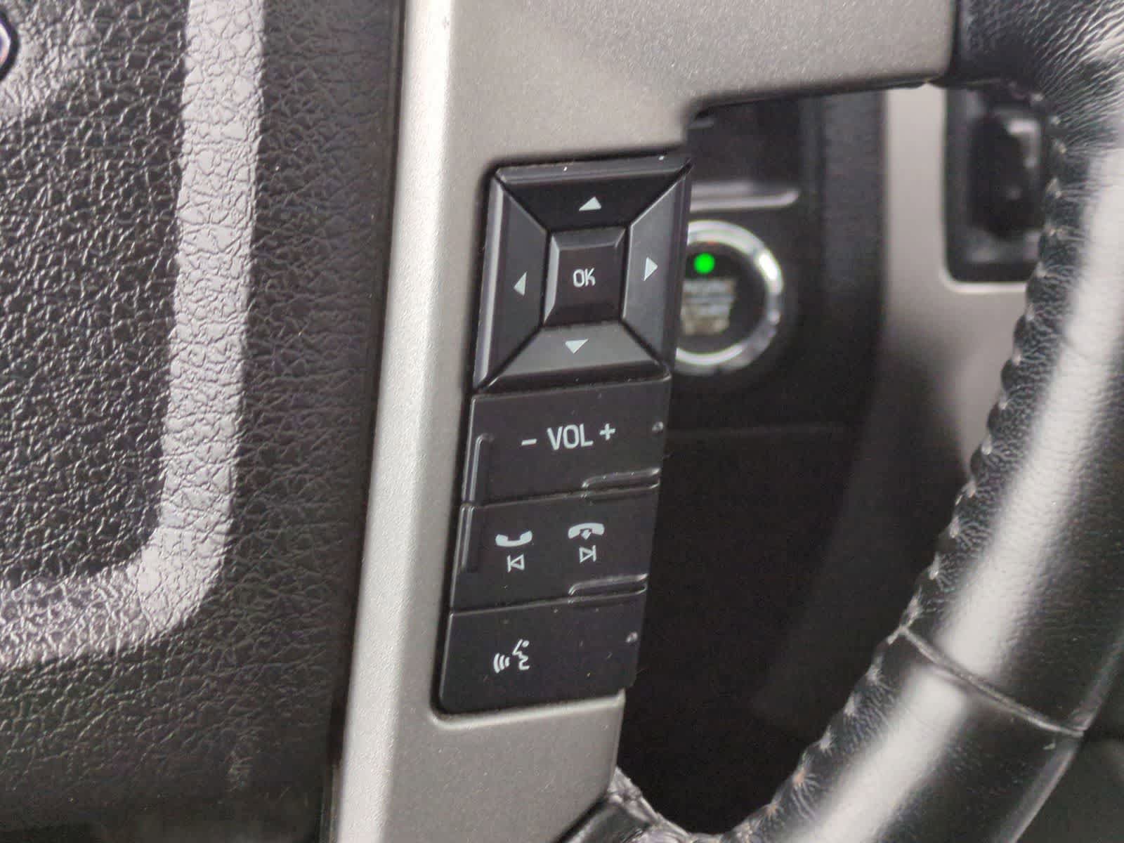 Used 2015 Ford Expedition Limited w/ Equipment Group 301A AWD/4WD image 28