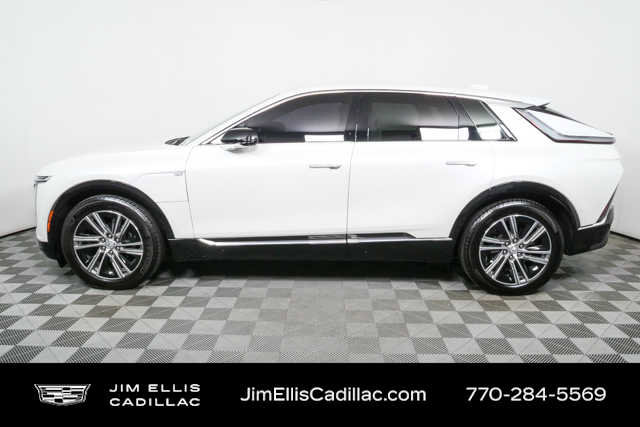 Certified 2024 Cadillac Lyriq Luxury image 30