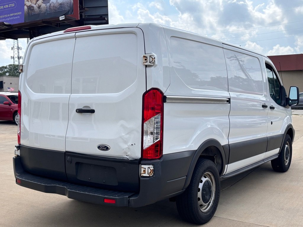 Used 2018 Ford Transit 250 130 Low Roof image 4