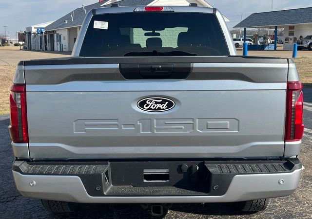 New 2026 Ford F150 XLT w/ XLT Black Appearance Package image 7