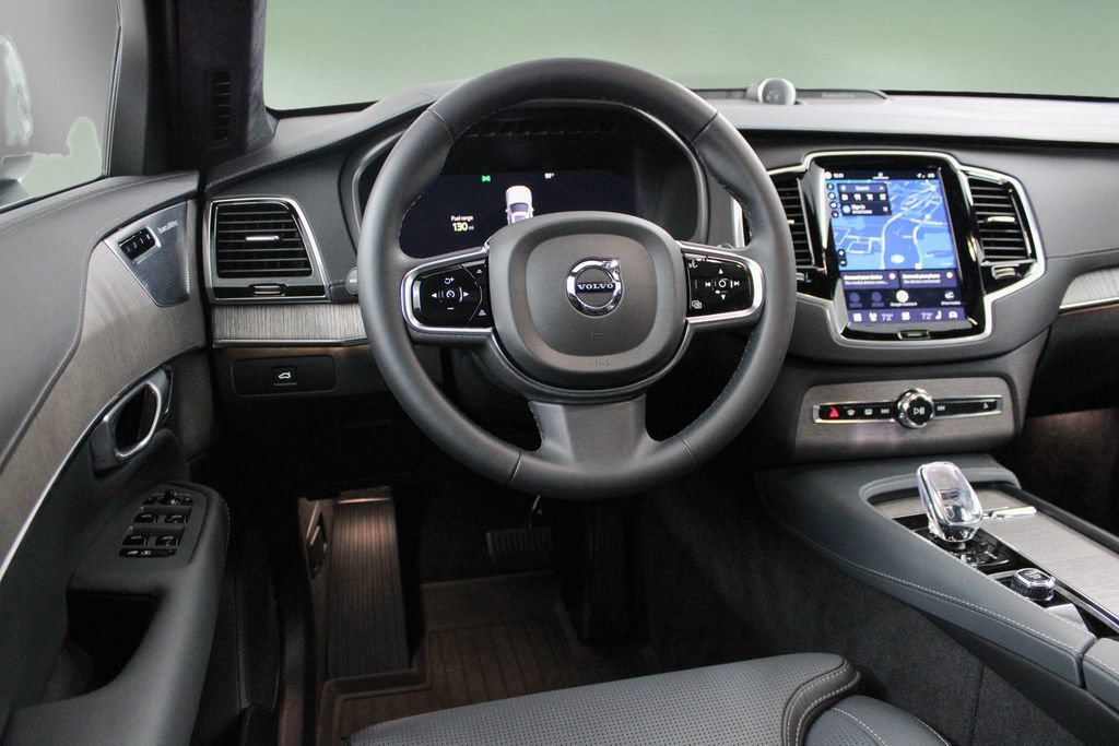 Certified 2024 Volvo XC90 B6 Ultimate w/ Lounge Package AWD/4WD image 17