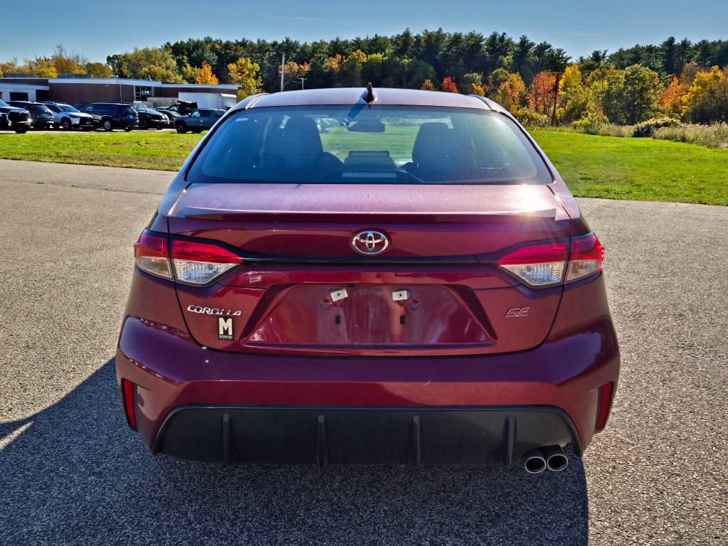 Used 2026 Toyota Corolla SE w/ SE Package FWD image 4