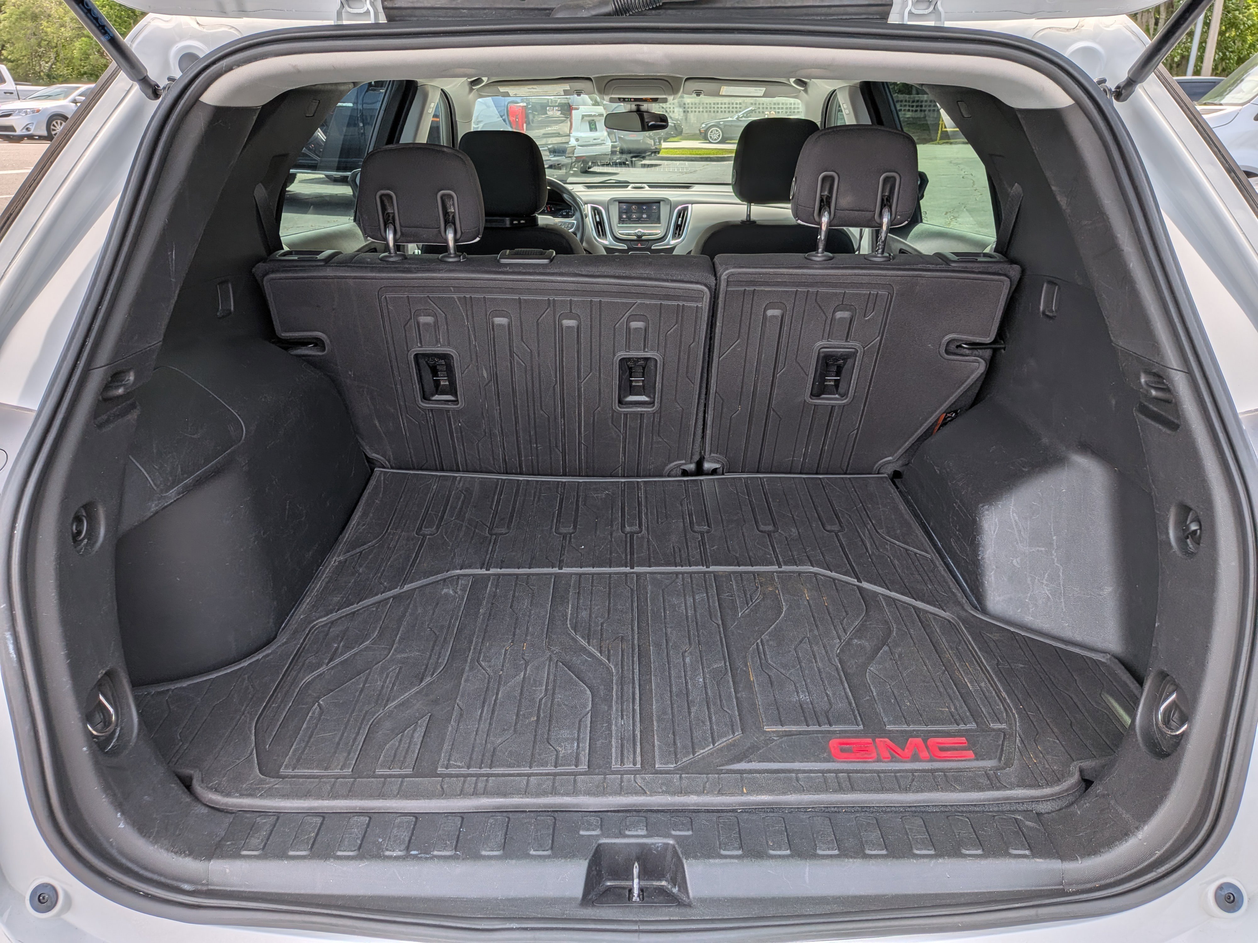 Certified 2020 Chevrolet Equinox LS image 17