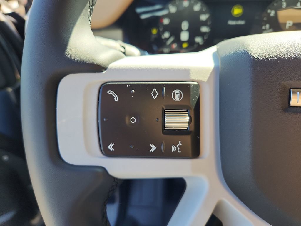 Used 2026 Land Rover Defender 110 S AWD/4WD image 17