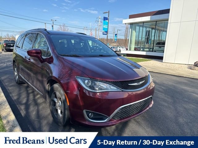 Used 2017 Chrysler Pacifica Touring-L Plus image 1