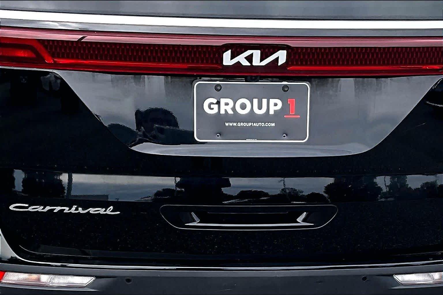 Used 2022 Kia Carnival LX FWD image 9